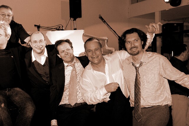 min 2006 12 16 beaune boogie 359 sepia
